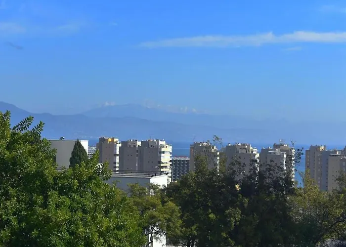 Near Bajondillo Appartement *